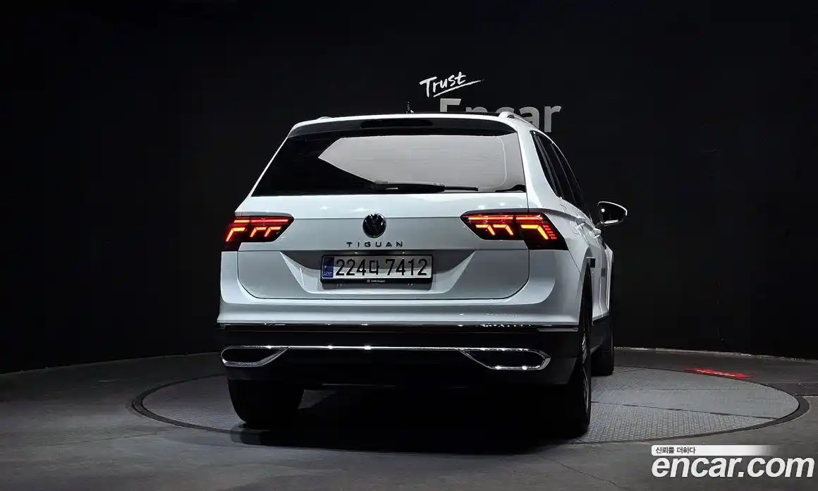Volkswagen Tiguan 2022 2.0 гидро в Москве № 199014, фото 4