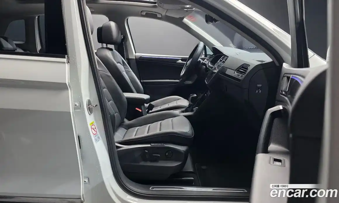 Volkswagen Tiguan 2022 2.0 гидро в Москве № 199014, фото 10