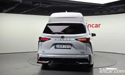 Toyota Sienna 2023 2.5 гидро в Москве № 199574, миниатюра 4
