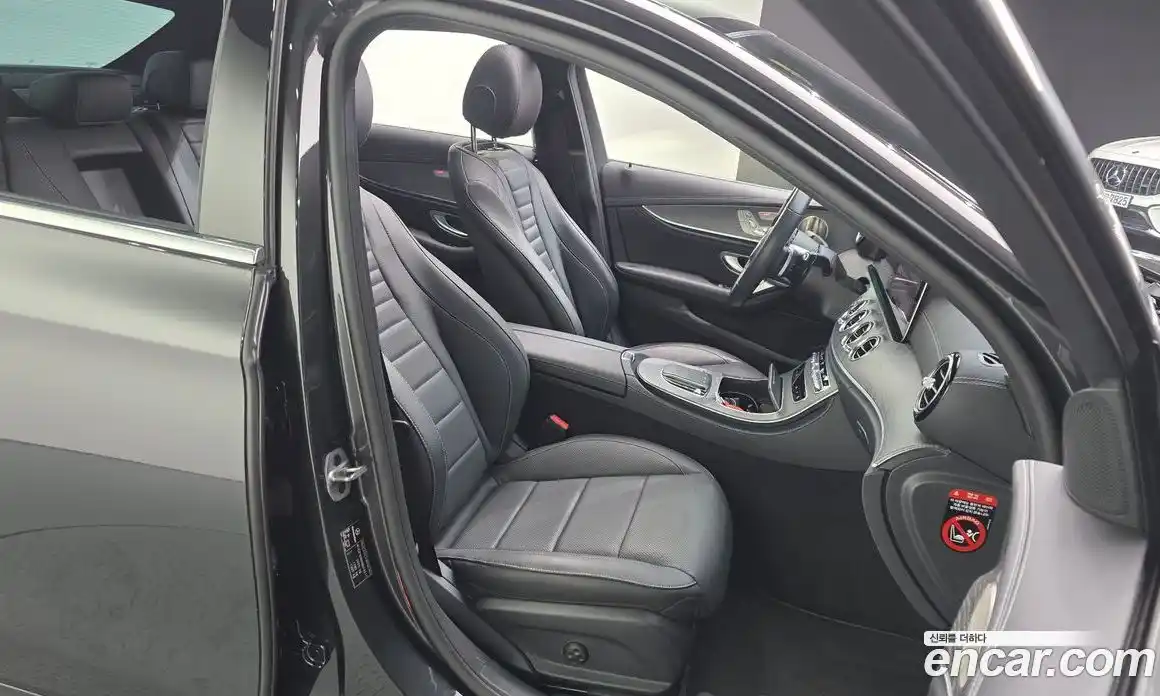 Mercedes-Benz E-Class 2022 2.0 гидро в Москве № 206226, фото 12