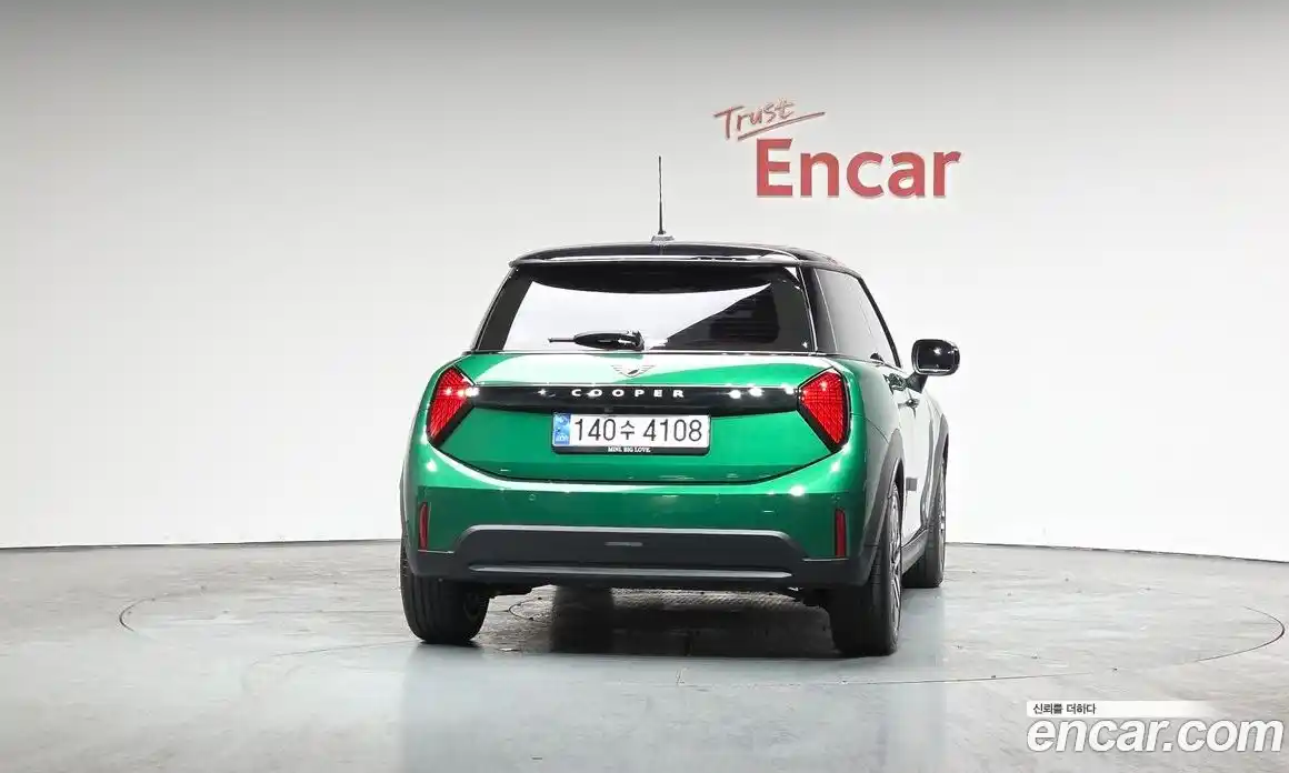 Mini Cooper 2024 2.0 гидро в Москве № 213998, фото 3