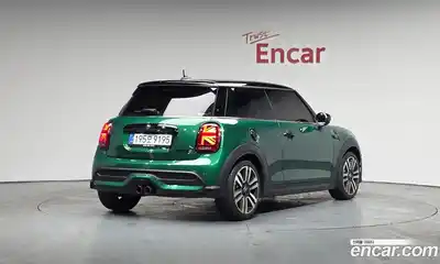 Mini Cooper 2023 2.0 гидро в Москве № 214152, миниатюра 2