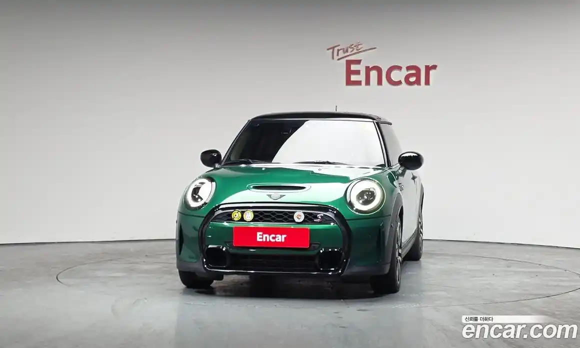 Mini Cooper 2023 2.0 гидро в Москве № 214152, фото 3