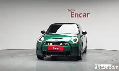 Mini Cooper 2023 2.0 гидро в Москве № 214152, миниатюра 3