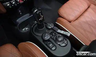 Mini Cooper 2023 2.0 гидро в Москве № 214152, миниатюра 9