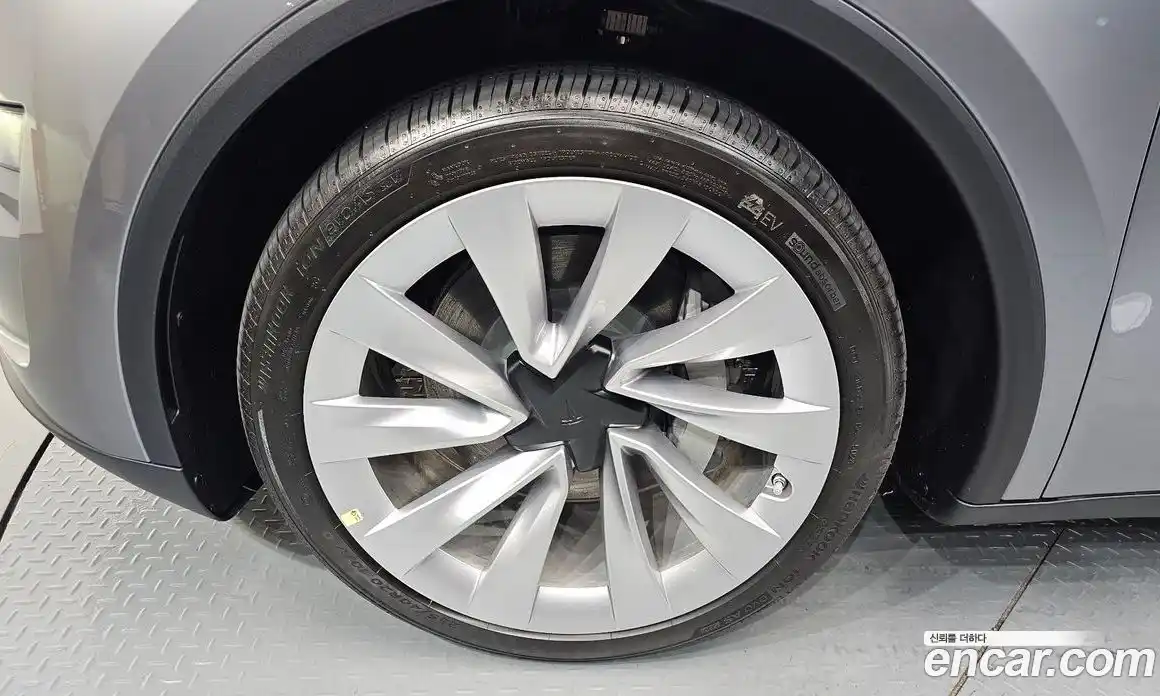 Tesla Model Y 2025 0.2 гидро в Москве № 214476, фото 5