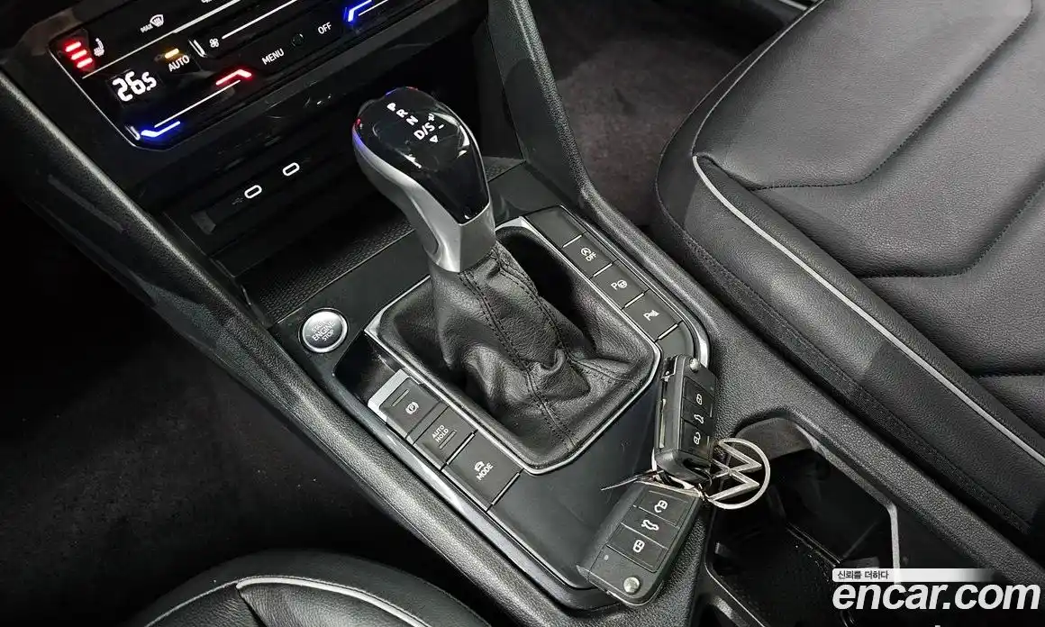 Volkswagen Tiguan 2023 2.0 гидро в Москве № 215074, фото 9