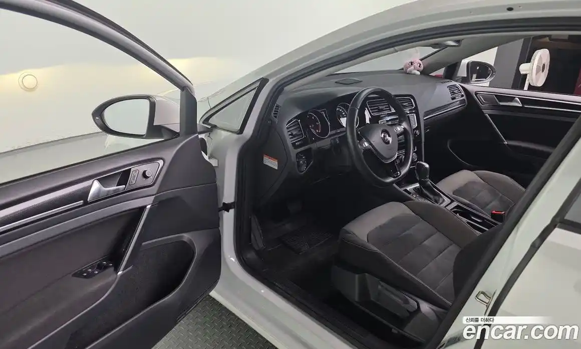 Volkswagen Golf 2015 2.0 гидро в Москве № 215140, фото 11