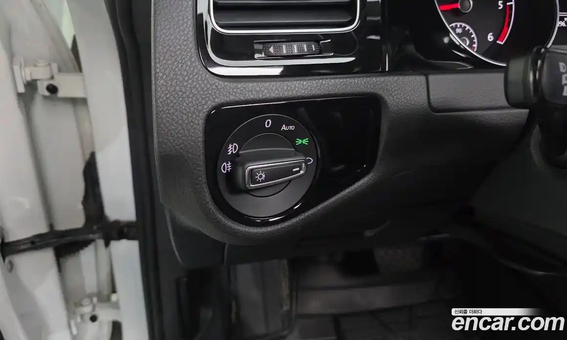 Volkswagen Golf 2015 2.0 гидро в Москве № 215140, фото 19