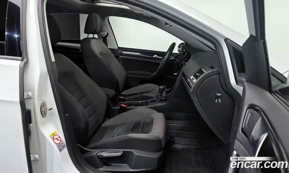 Volkswagen Golf 2015 2.0 гидро в Москве № 215140, фото 10