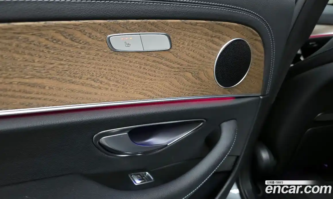 Mercedes-Benz E-Class 2022 2.0 гидро, фото 19