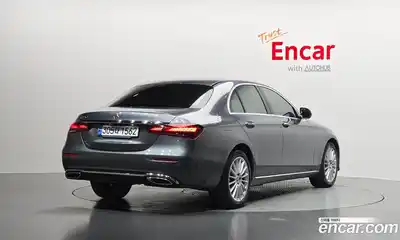 Mercedes-Benz E-Class 2022 2.0 гидро, миниатюра 2