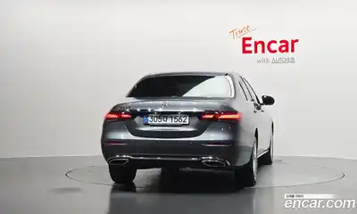 Mercedes-Benz E-Class 2022 2.0 гидро, миниатюра 4