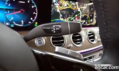 Mercedes-Benz E-Class 2022 2.0 гидро, миниатюра 9