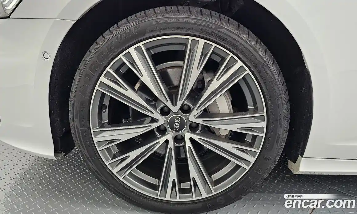 Audi A6 2023 3.0 гидро в Москве, фото 5