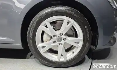 Audi A4 2018 2.0 гидро в Москве № 229799, миниатюра 5