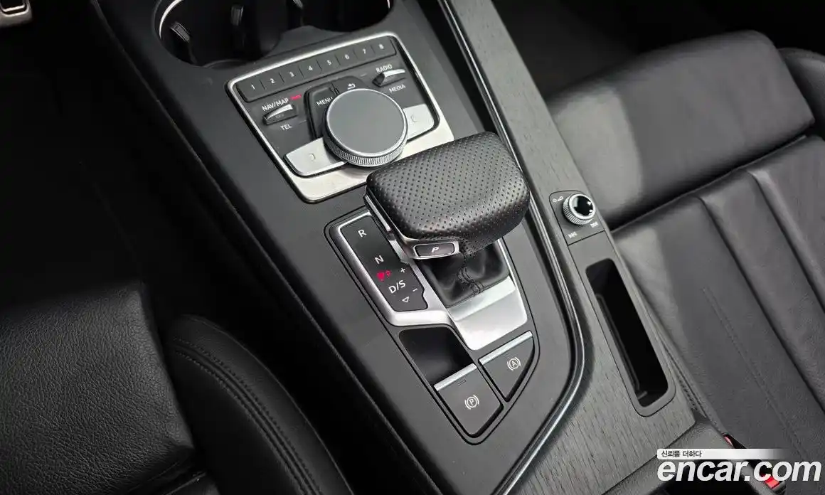 Audi A4 2018 2.0 гидро в Москве № 229799, фото 9