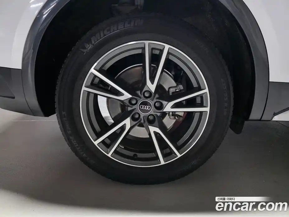 Audi Q5 2022 2.0 гидро в Москве № 230132, фото 13