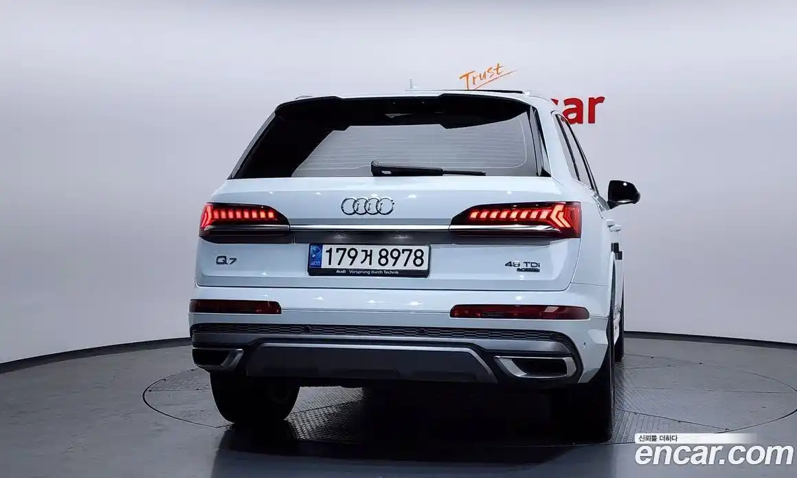 Audi Q7 2021 3.0 гидро в Москве № 230144, фото 4