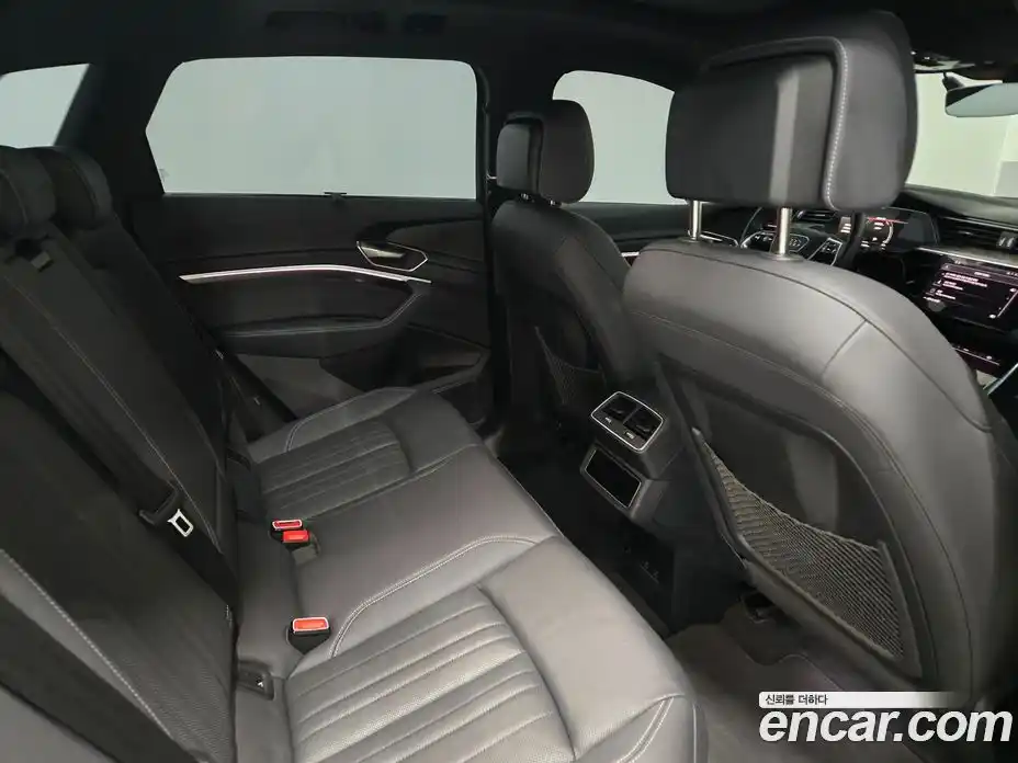 Audi Q8 e-tron 2024 0.3 гидро в Москве № 230291, фото 20