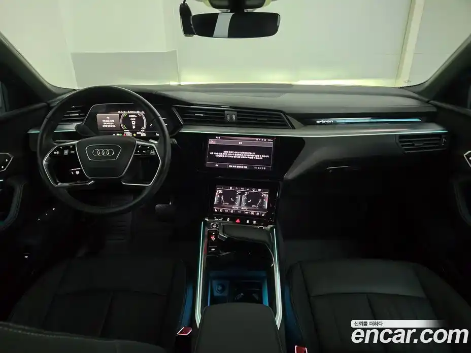 Audi Q8 e-tron 2024 0.3 гидро в Москве № 230291, фото 7