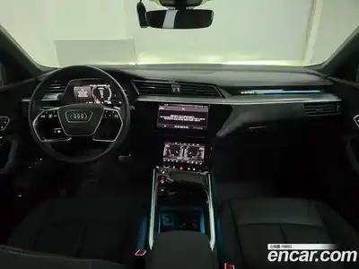 Audi Q8 e-tron 2024 0.3 гидро в Москве № 230291, миниатюра 7