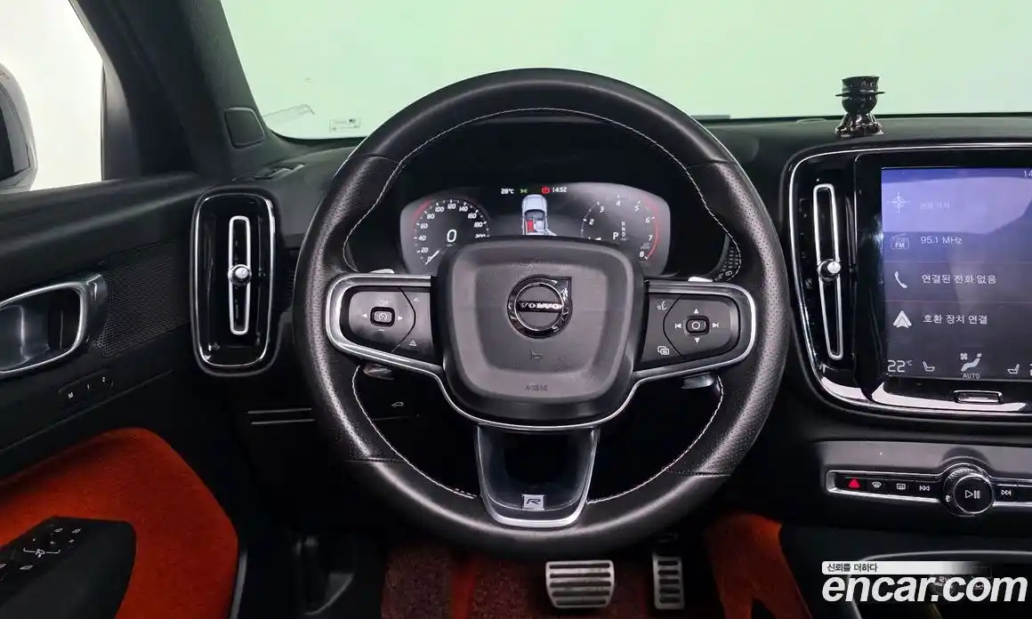 Volvo XC40 2019 2.0 гидро в Москве № 230554, фото 13