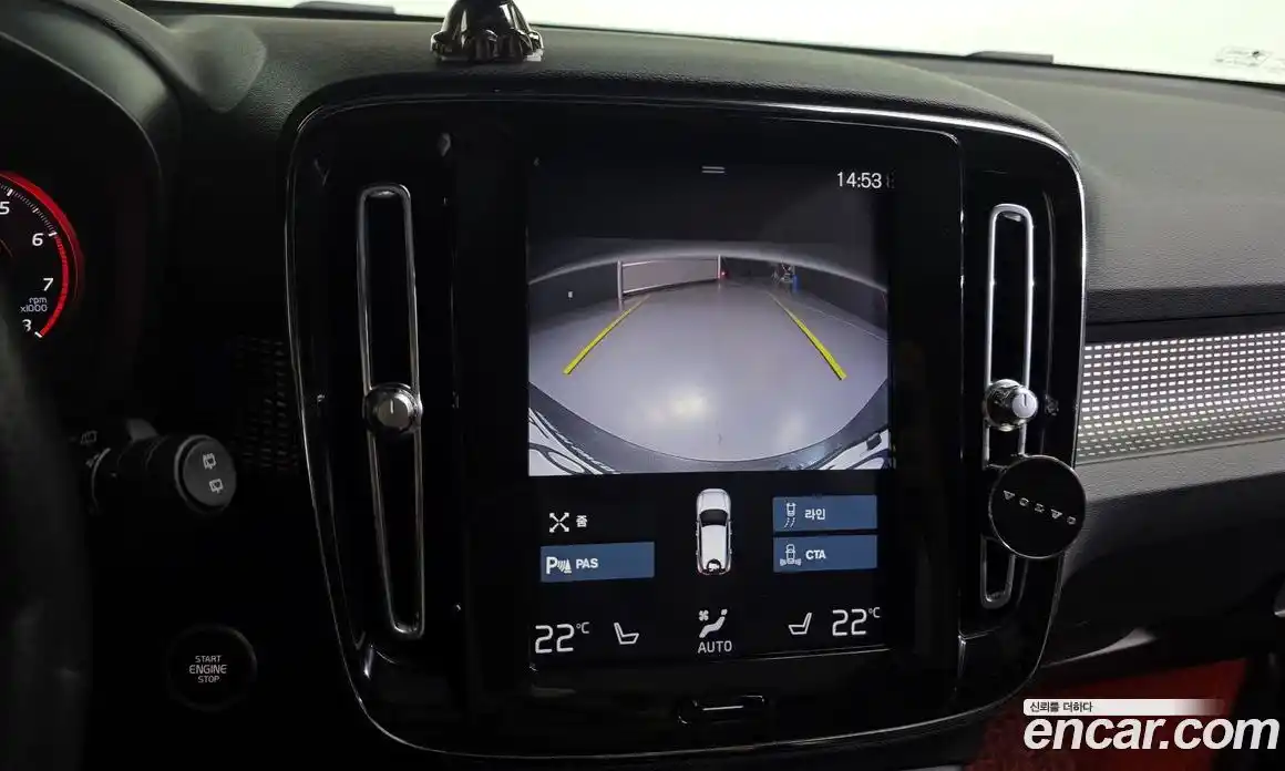 Volvo XC40 2019 2.0 гидро в Москве № 230554, фото 15