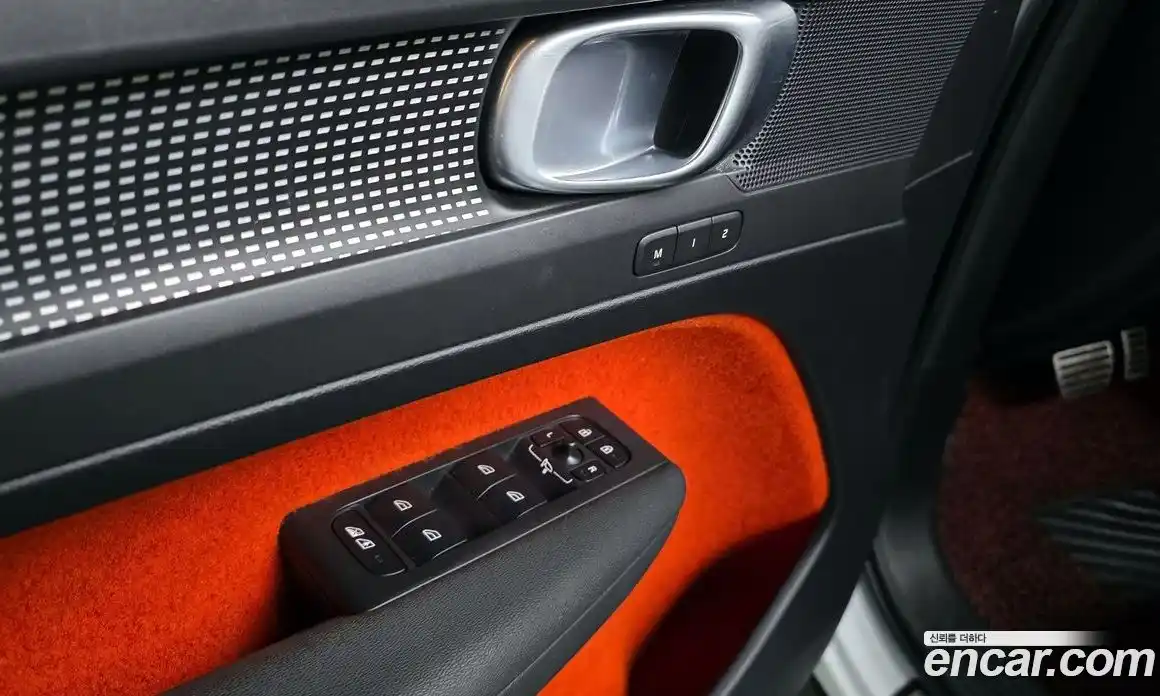 Volvo XC40 2019 2.0 гидро в Москве № 230554, фото 17