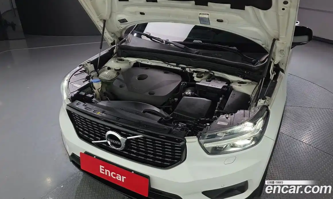 Volvo XC40 2019 2.0 гидро в Москве № 230554, фото 6