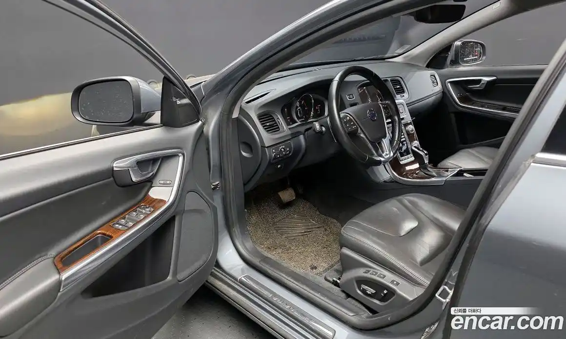 Volvo S60 2018 2.0 гидро в Москве № 230628, фото 11