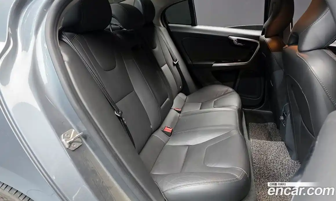 Volvo S60 2018 2.0 гидро в Москве № 230628, фото 12