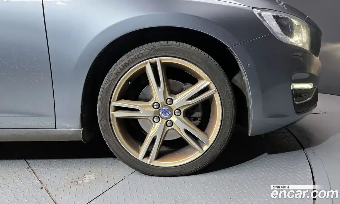 Volvo S60 2018 2.0 гидро в Москве № 230628, фото 5