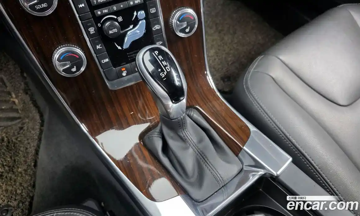 Volvo S60 2018 2.0 гидро в Москве № 230628, фото 9