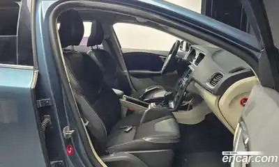Volvo V40 2013 1.6 гидро в Москве № 230682, миниатюра 10