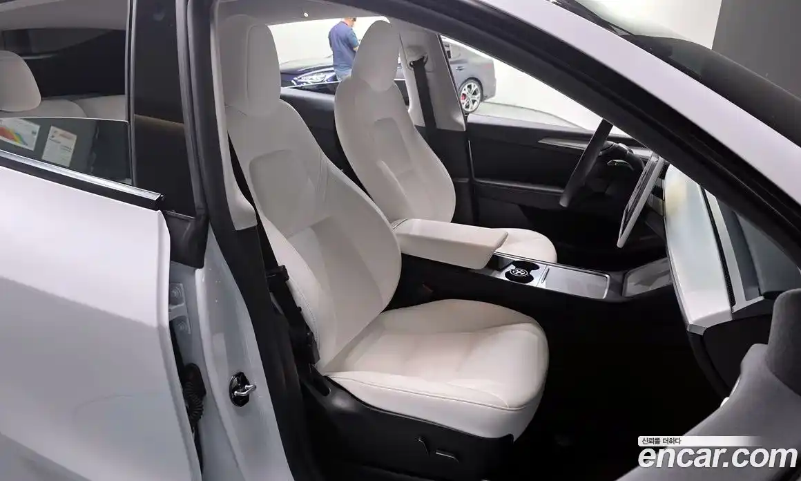 Tesla Model Y 2023 0.2 гидро в Москве № 231580, фото 12