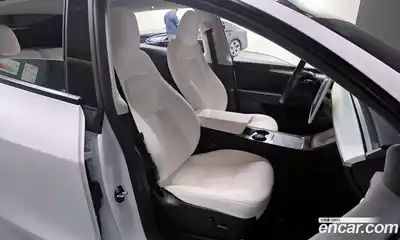 Tesla Model Y 2023 0.2 гидро в Москве № 231580, миниатюра 12