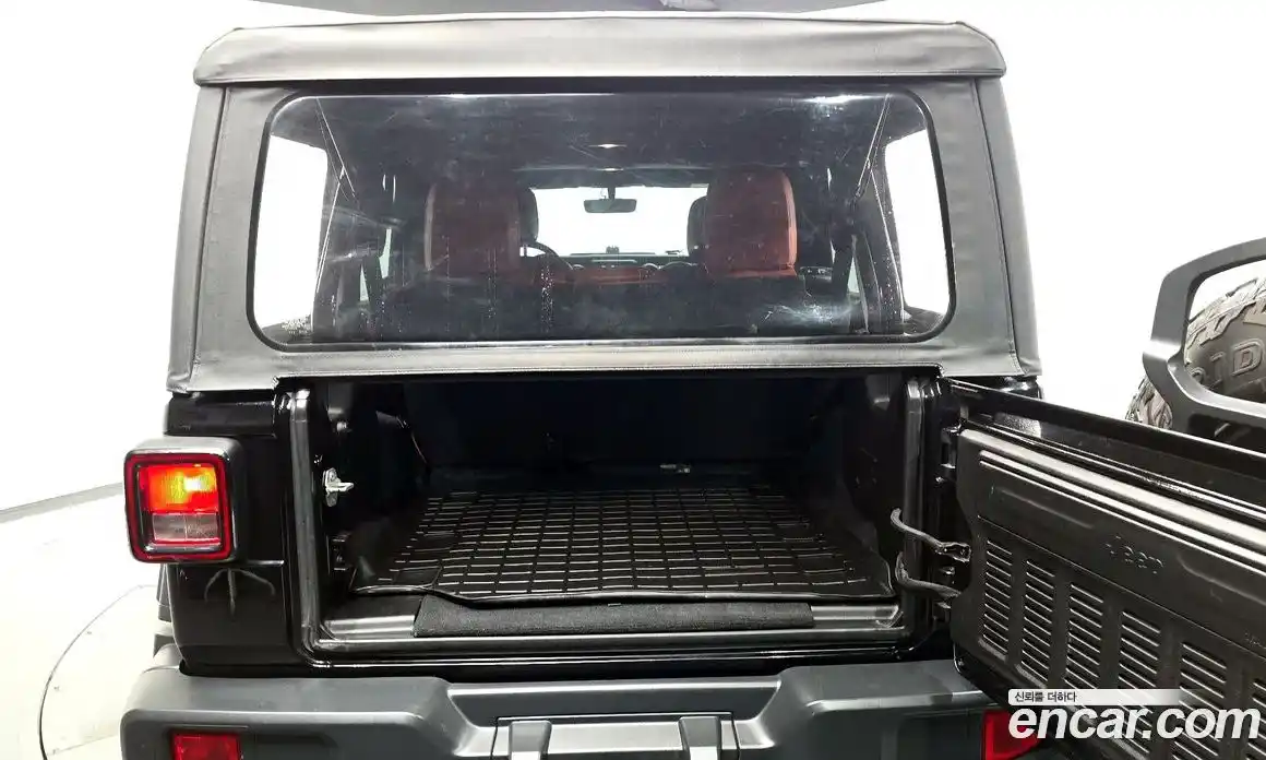 Jeep Wrangler 2018 2.0 гидро в Москве № 232640, фото 20