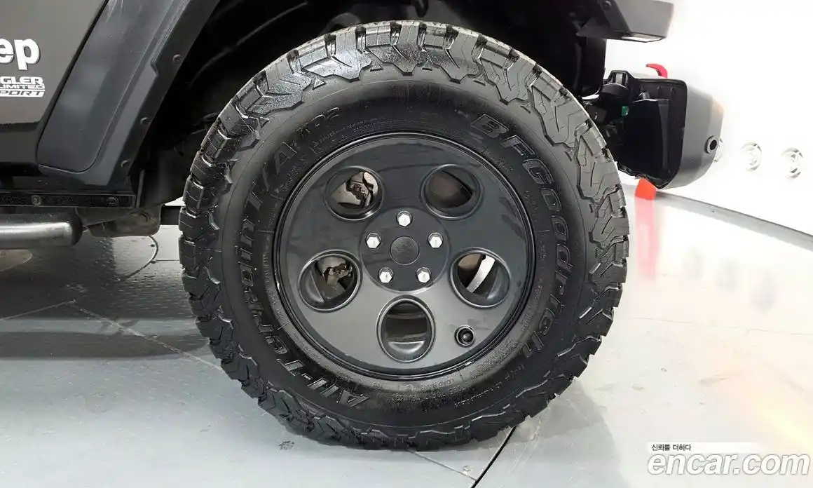 Jeep Wrangler 2018 2.0 гидро в Москве № 232640, фото 5
