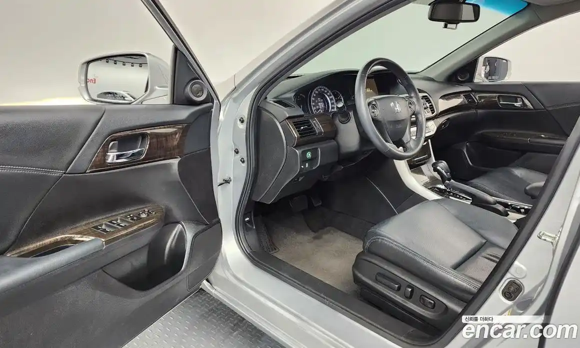 Honda Accord 2015 2.4 гидро в Москве № 232920, фото 10