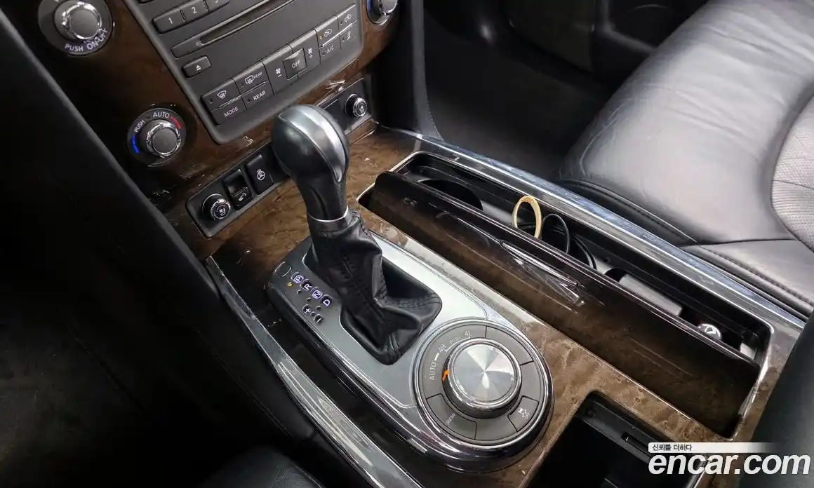 Infiniti QX 2010 5.6 гидро в Москве № 249694, фото 9