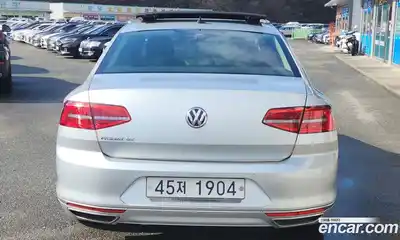 Volkswagen Passat 2018 2.0 гидро в Москве № 277978, миниатюра 4