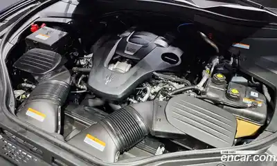 Maserati Levante 2022 3.0 гидро в Москве № 282564, миниатюра 6