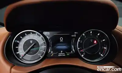 Maserati Levante 2022 3.0 гидро в Москве № 282564, миниатюра 8