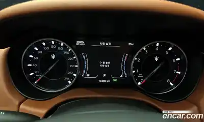 Maserati Ghibli 2022 3.0 гидро в Москве № 282726, миниатюра 8