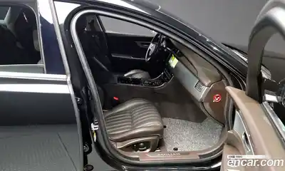 Jaguar XF 2017 2.0 гидро в Москве № 283856, миниатюра 11
