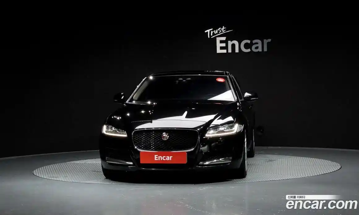 Jaguar XF 2017 2.0 гидро в Москве № 283856, фото 3