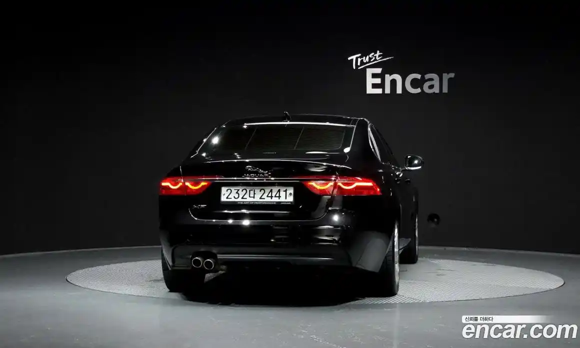 Jaguar XF 2017 2.0 гидро в Москве № 283856, фото 4