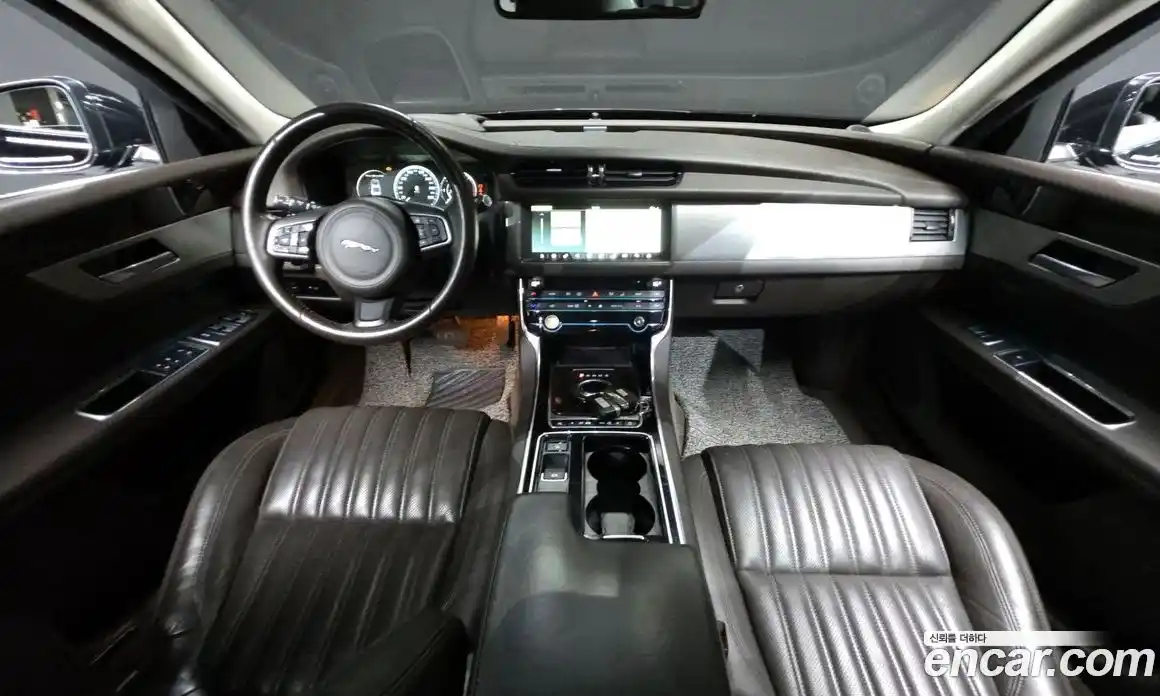 Jaguar XF 2017 2.0 гидро в Москве № 283856, фото 7