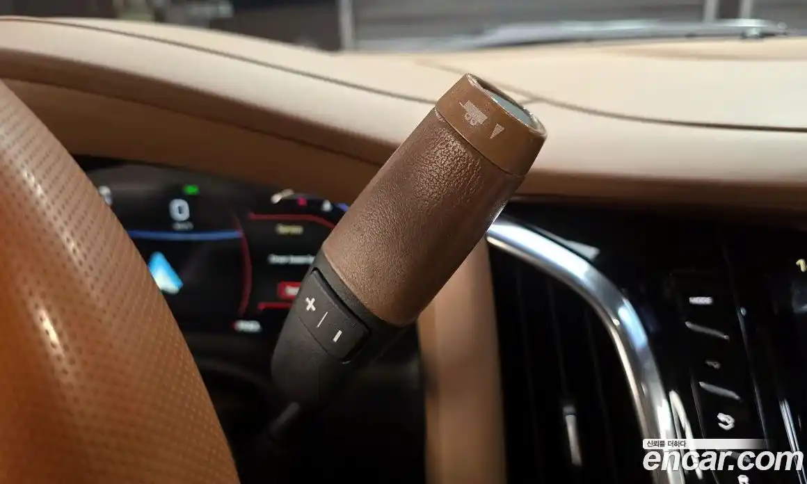 Cadillac Escalade 2017 6.2 гидро в Москве № 285594, фото 9
